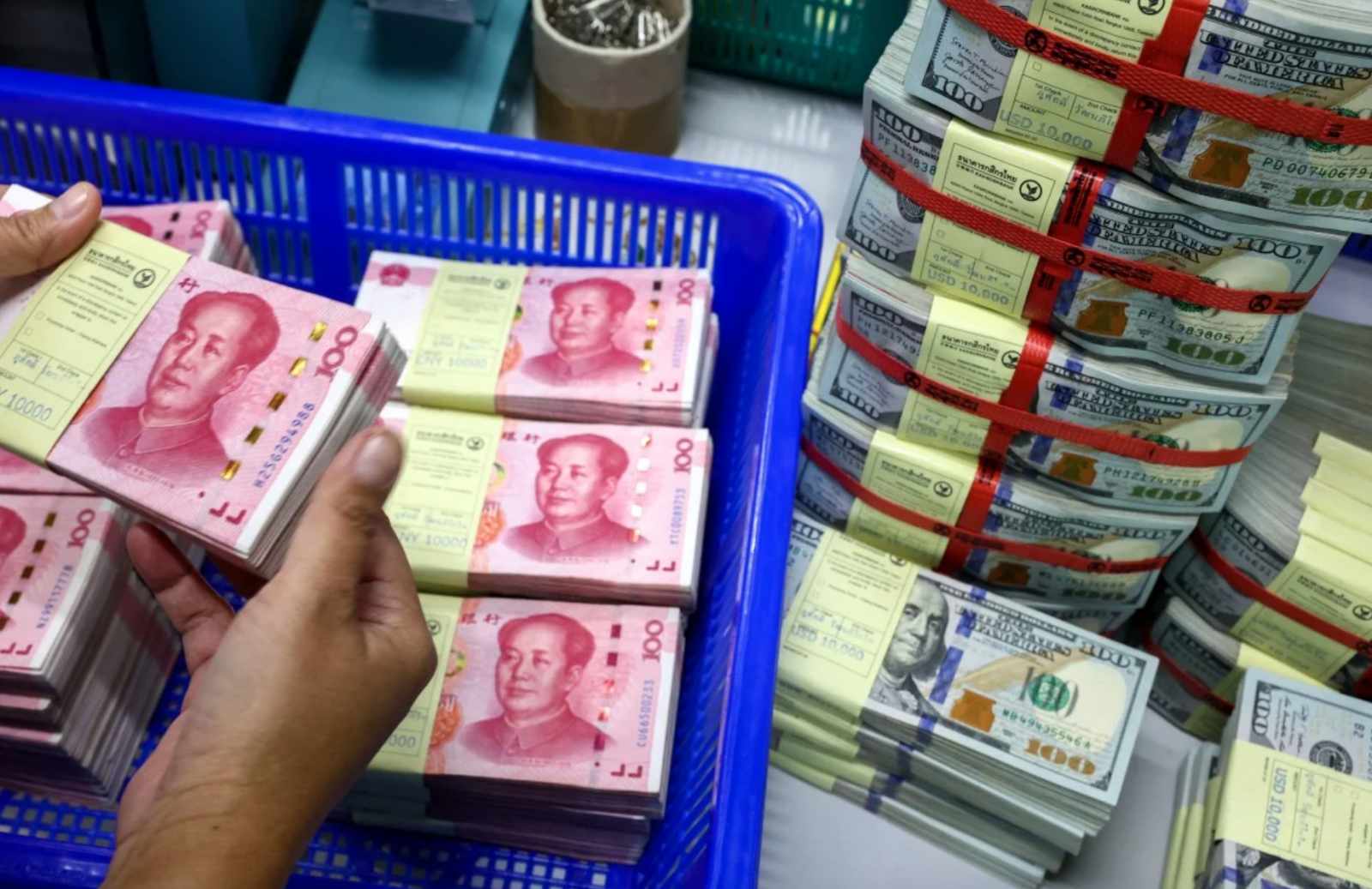 PBoC đã yêu cầu các ngân hàng thương mại bán USD và mua vào Nhân dân tệ