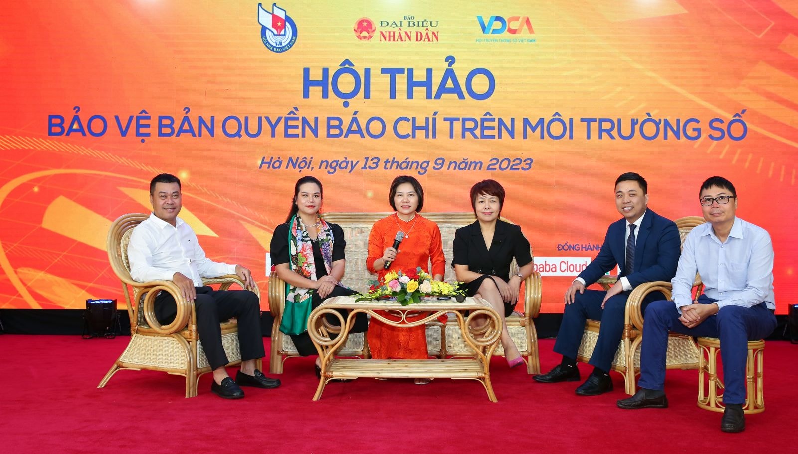 Đại diện các cơ quan quản lý, các cơ quan báo chí, truyền thông tham dự hội thảo (ảnh: Sơn Hải)