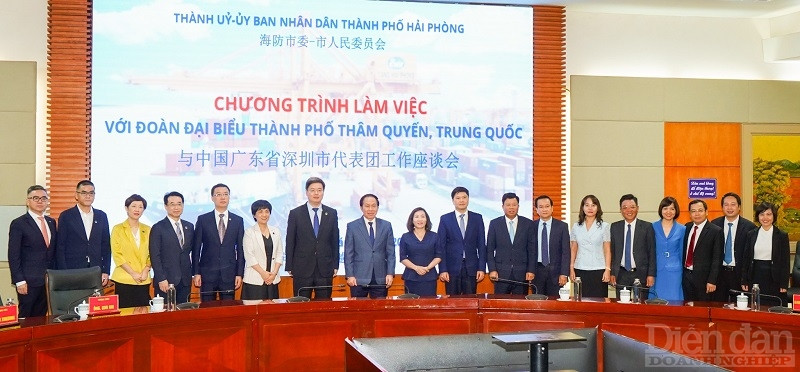 Bí thư Thành ủy Hải Phòng đã tiếp tục có buổi làm việc với ông Đàm Vĩ Trung, Phó Bí thư Thành ủy, Thị trưởng Chính quyền nhân dân TP. Thâm Quyến, Trung Quốc