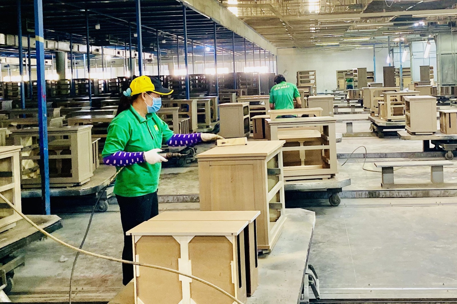 Một số ngành xuất khẩu chủ lực của Việt Nam như đồ gỗ, dệt may đã nhận được đơn hàng trở lại 