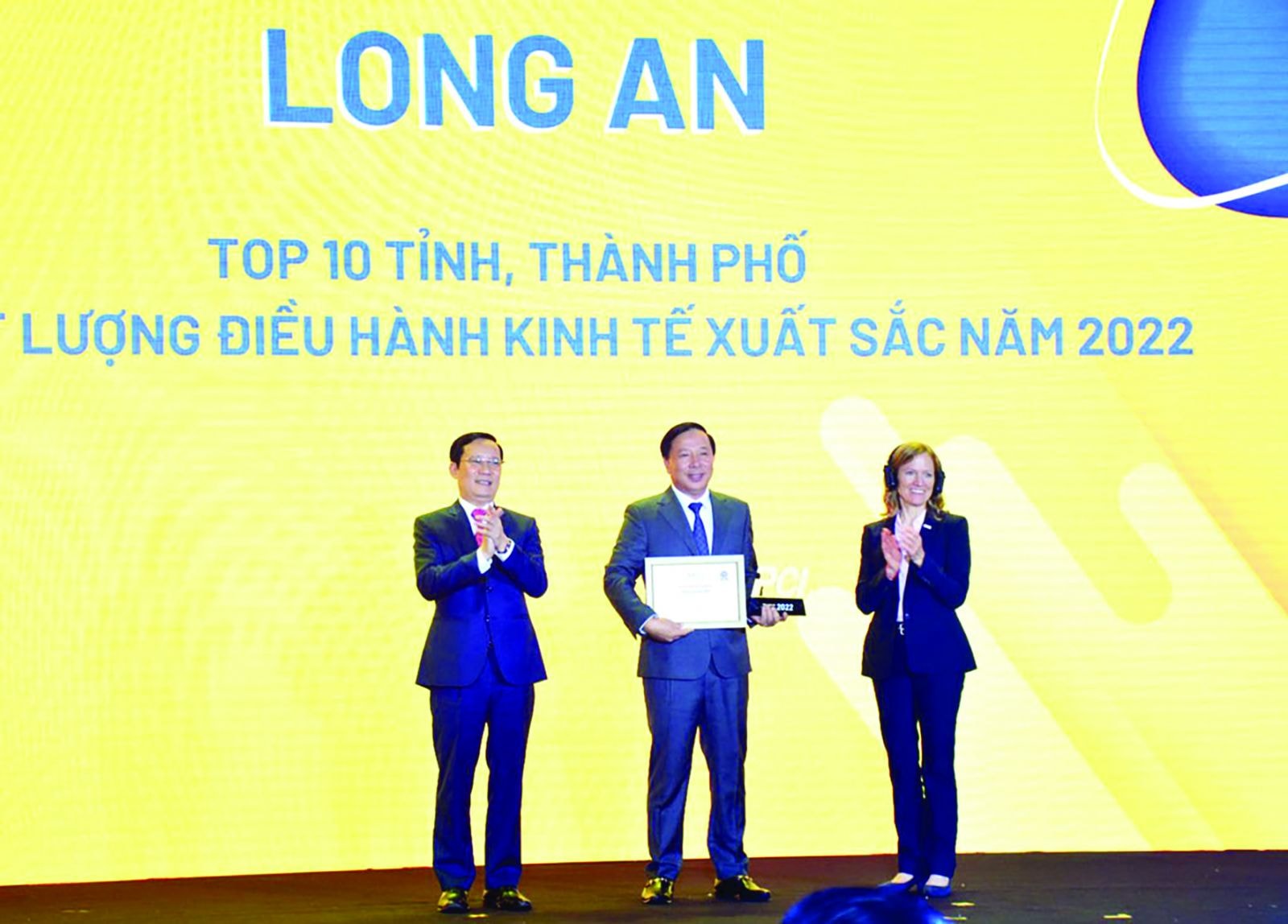  Tỉnh Long An sau 1 năm với nhiều nỗ lực phục hồi kinh tế, cải cách hành chính, đồng hành cùng doanh nghiệp đã vươn lên mạnh mẽ trên bảng xếp hạng PCI cả nước.