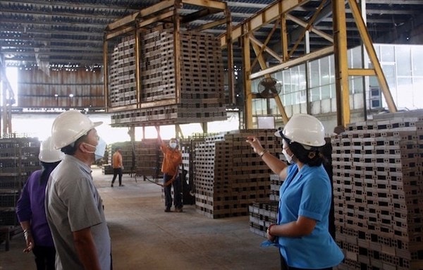 Sự quan tâm của các cấp, ngành và doanh nghiệp dành cho người lao động là động lực thúc đẩy họ yên tâm sản xuất