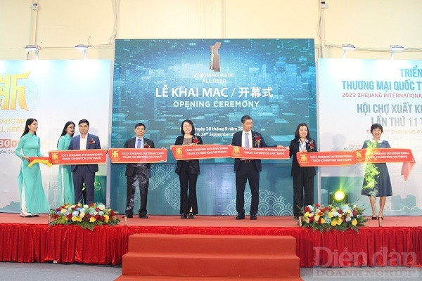 Triển lãm Thương mại quốc tế Chiết Giang 2023 và Hội chợ hàng hóa xuất khẩu Chiết Giang tại Việt Nam lần thứ 11, diễn ra từ ngày 28-30/9 tại Trung tâm Triển lãm và Hội nghị Quốc tế Hà Nội.