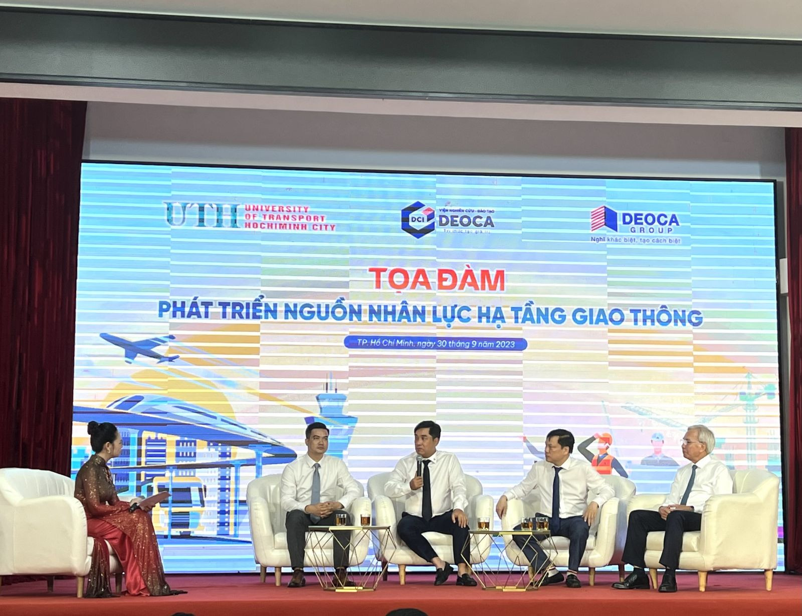 Tọa đàm “Phát triển nguồn nhân lực hạ tầng giao thông”.