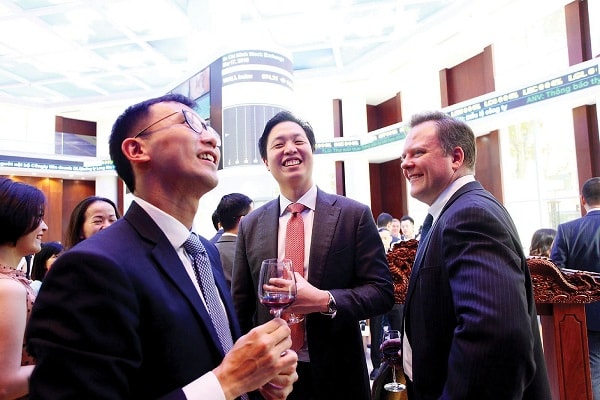 Báo cáo vào tháng 3/2023 của FTSE cũng chỉ ra rằng, cần phải cải tiến quy trình đăng ký tài khoản mới vì quy trình hiện tại khiến các nhà đầu tư nước ngoài mất nhiều thời gian để mở tài khoản giao dịch