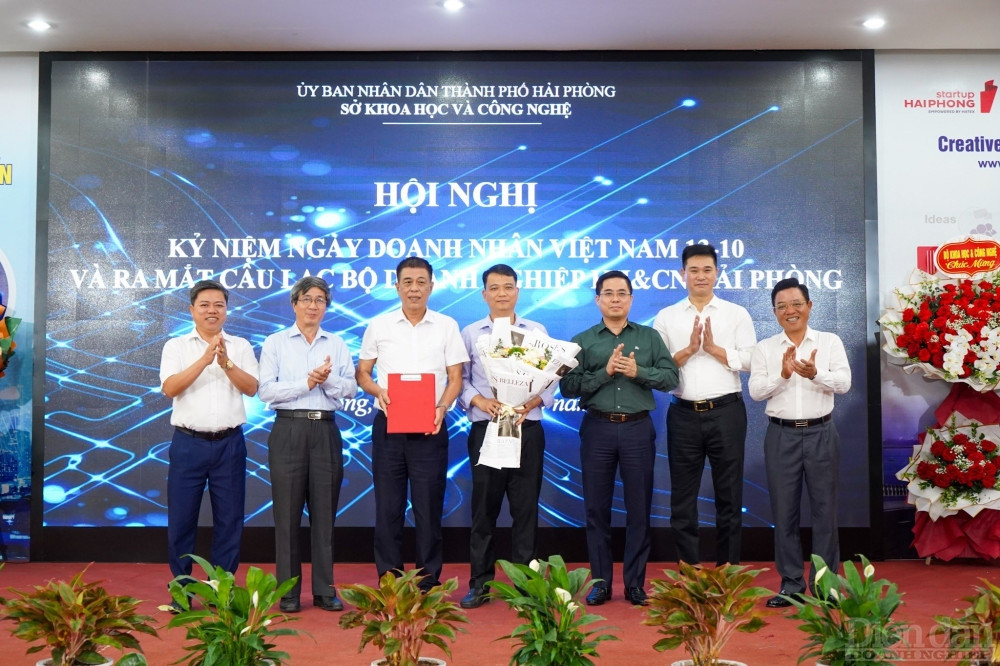 Ra mắt Câu lạc bộ Doanh nghiệp khoa học và công nghệ Hải Phòng (ảnh Đàm Thanh)