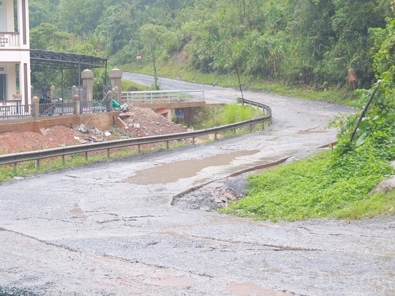 Với quy định cho phép hạ tải trong vòng 12km, tuyến đường này hàng ngày 