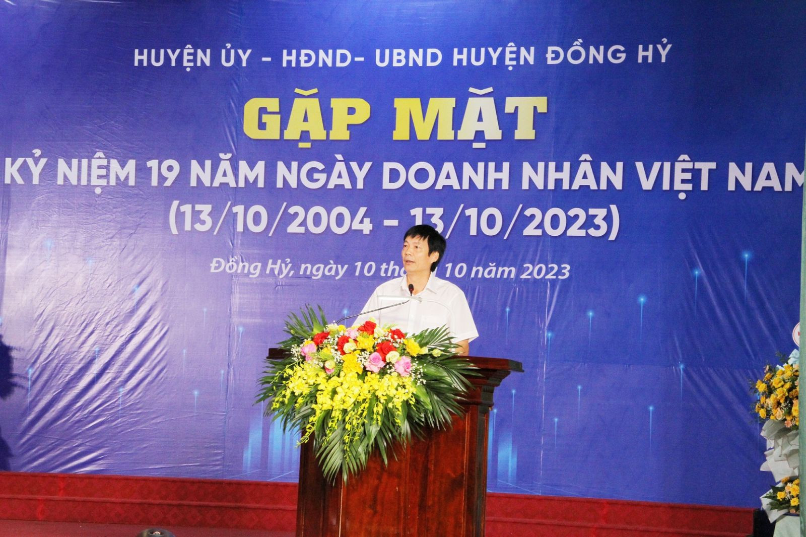 Ông Chu Phương Đông, Chủ tịch Hội đồng quản trị, Giám đốc Công ty cổ phần Luyện kim đen, Chủ tịch Hội Doanh nghiệp huyện Đồng Hỷ phát biểu tại buổi gặp mặt