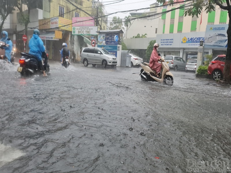 Người dân Đà Nẵng cũng đã lên phương án kê cao các vật dụng trong nhà để đề phòng thiệt hại như trong năm vừa qua.