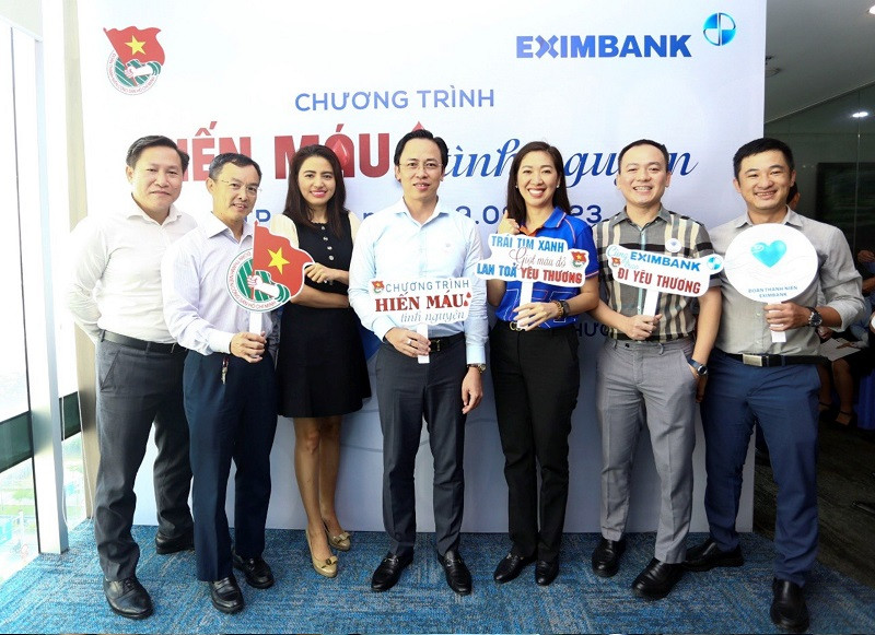 Eximbank đã tiếp nhận hơn 154 đơn vị máu từ 200 CBNV trong ngày hội hiến máu vì cộng đồng do ngân hàng tổ chức