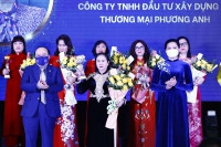 Doanh nhân Hoàng Thị Phương: lần thứ 6 nhận Bông Hồng Vàng