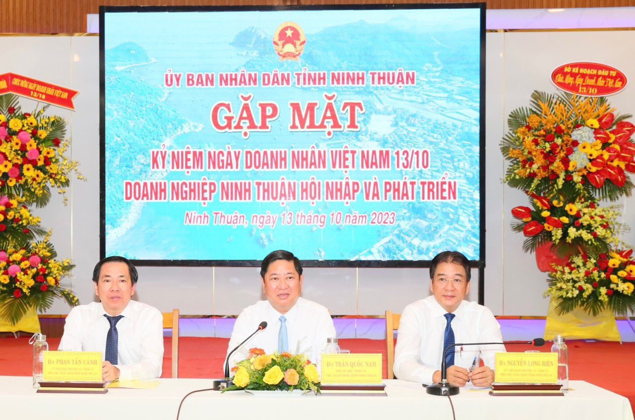 Lãnh đạo tỉnh Ninh Thuận gặp mặt doanh nghiệp, doanh nhân 