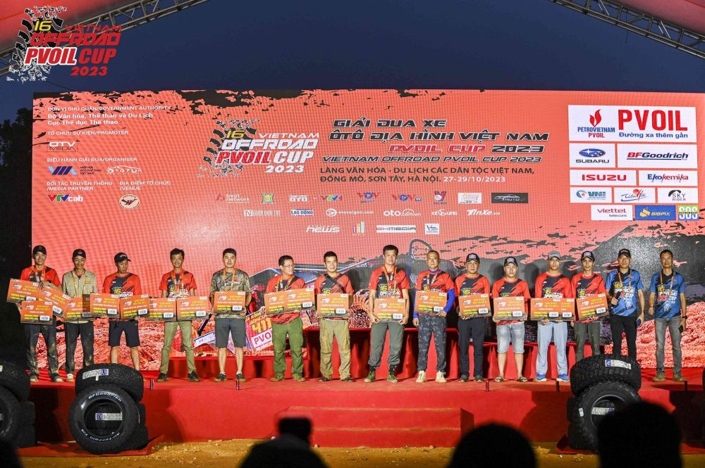 PVOIL VOC 2023 trình làng 4 đội đua vô địch lần đầu tiên trong 16 năm tổ chức giải PVOIL VOC 2023 trình làng 4 đội đua vô địch lần đầu tiên trong 16 năm tổ chức giải