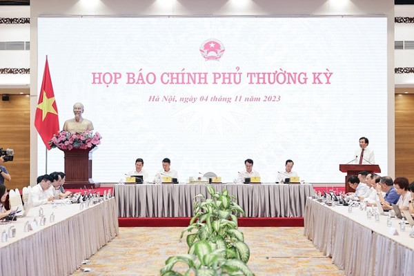 Toàn cảnh cuộc họpp/báo.