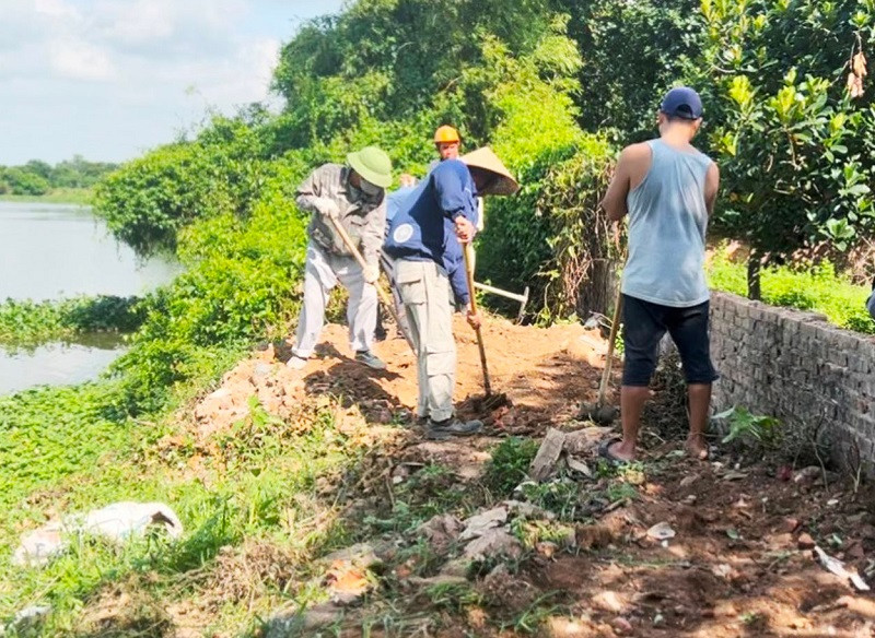 Theo đó, kể từ khi Luật Thủy lợi có hiệu lực (ngày 1/7/2018) đến ngày 30/7/2023, toàn tỉnh đã phát hiện 2.024 vụ vi phạm trong phạm vi bảo vệ công trình thủy lợi, đã xử lý 718 vụ, đạt tỷ lệ 35,47%, còn tồn tại 1.306 vụ (Ảnh minh họa)