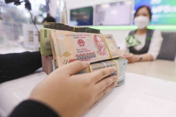 Nhiều ý kiến cho rằng, mọi giao dịch bất động sản cần phải qua ngân hàng nhằm hạn chế được tham nhũng.
