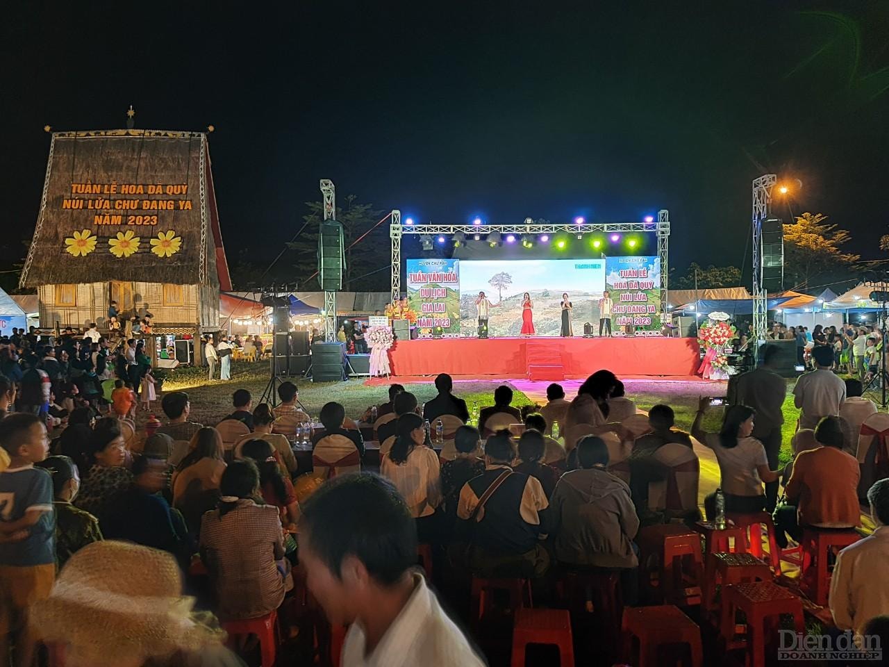 Khai mạc lễ hội hoa dã quỳ núi lửa Chư Đang Ya là sự kiện được người dân địa phương và du khách thích thú 