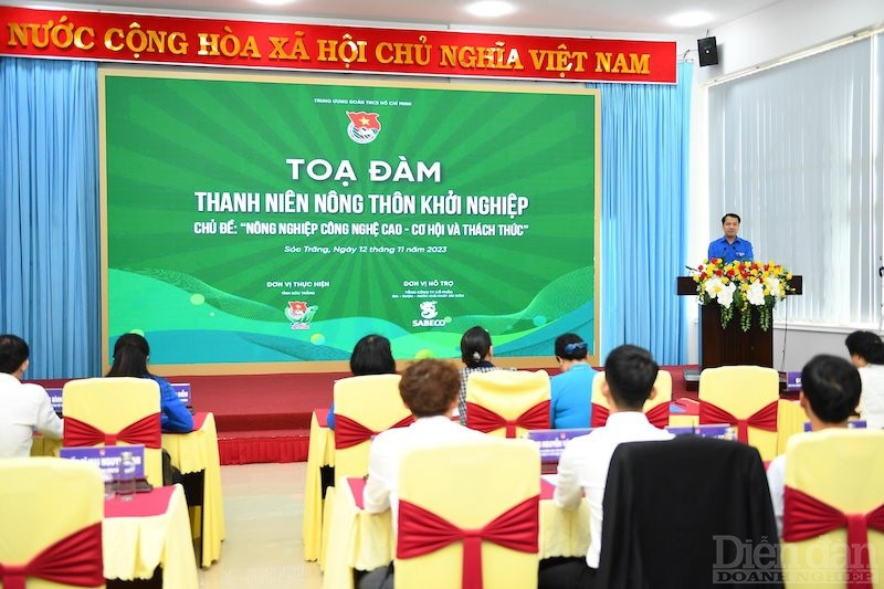 tọa đàm “Thanh niên nông thôn khởi nghiệp” với chủ đề “Nông nghiệp công nghệ cao – Cơ hội và thách thức” do Trung ương Đoàn Thanh niên cộng sản Hồ Chí Minh tổ chức tại Sóc Trăng sáng 12/11.