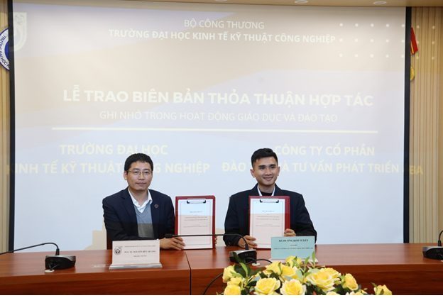 KẾT NỐI NHÀ TRƯỜNG VÀ DOANH NGHIỆP TRONG ĐÀO TẠO NGUỒN NHÂN LỰC DU LỊCH TẠI KHOA DU LỊCH VÀ KHÁCH SẠN UNETI