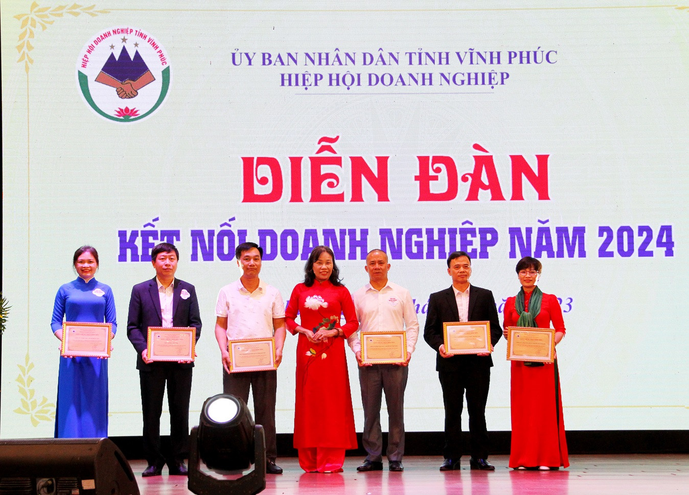 Tại Diễn đàn, Hiệp hội Doanh nghiệp tỉnh Vĩnh Phúc kết nạp thêm 9 doanh nghiệp hội viên mới