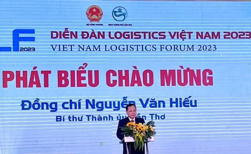 Bí thư Thành ủy Cần Thơ Nguyễn Văn Hiếu cho biết, tốc độ tăng trưởng dịch vụ logistics của Cần Thơ đạt từ 10 - 15%/năm.