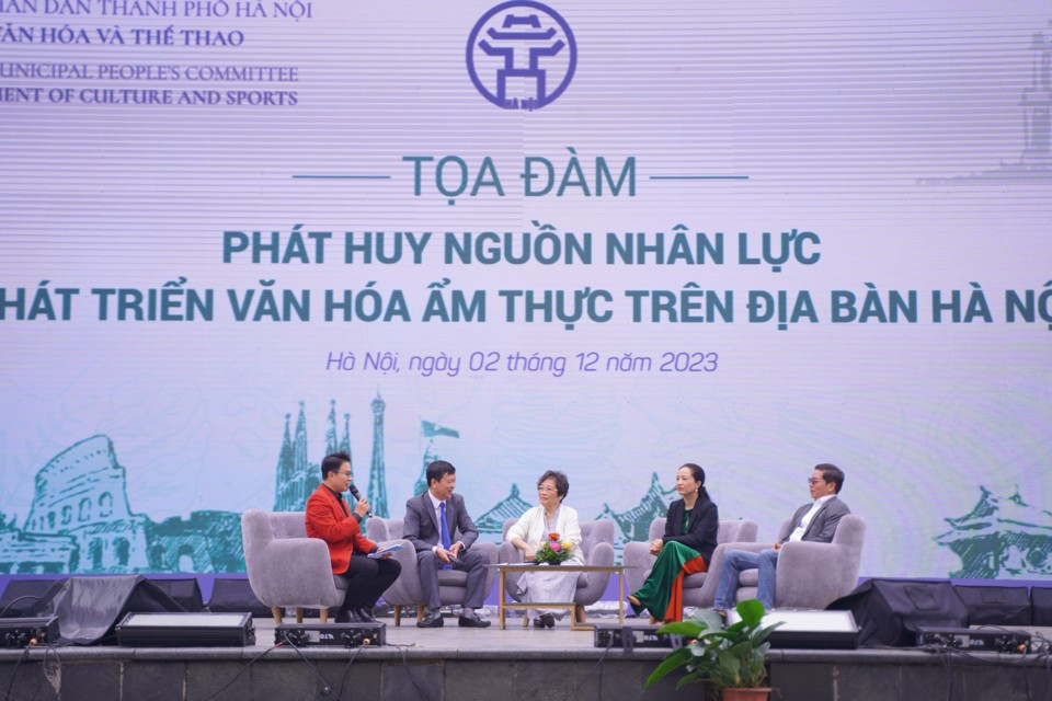 tọa đàm “Phát huy nguồn nhân lực phát triển văn hóa ẩm thực trên địa bàn thành phố Hà Nội