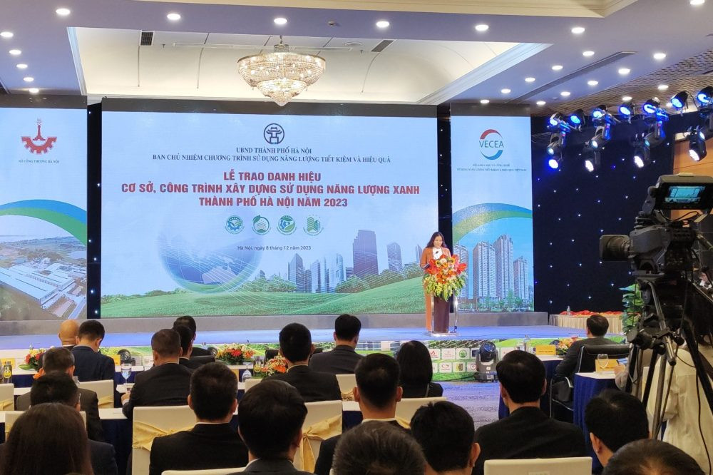 Hà Nội vinh danh 66 cơ sở, công trình xây dựng đạt danh hiệu sử dụng năng lượng xanh 2023
