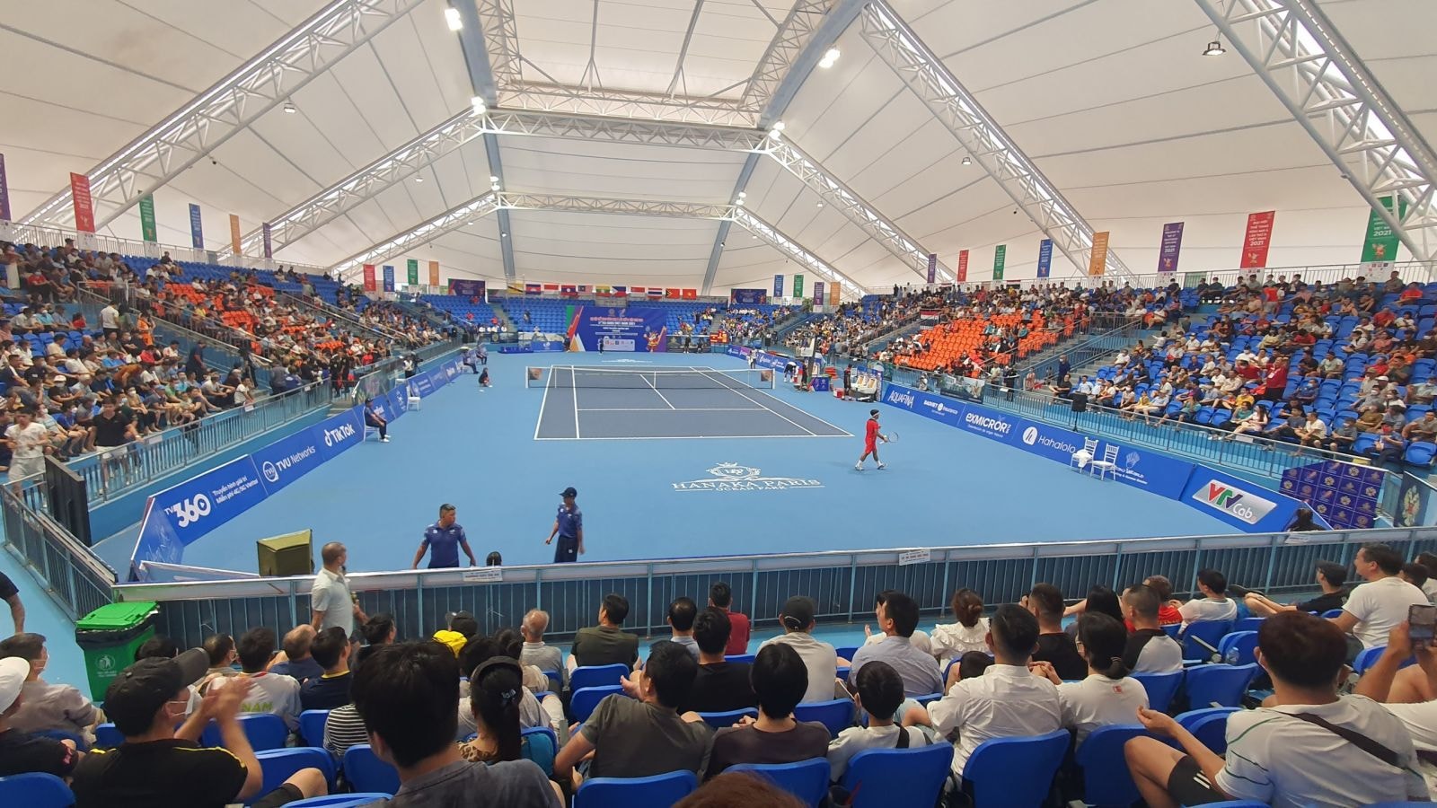 Cụm sân Tennis Hanaka Paris Ocean Park đạt tiêu chuẩn quốc tế có vinh dự được đăng cai nhiều giải đấu uy tín của khu vực và châu lục