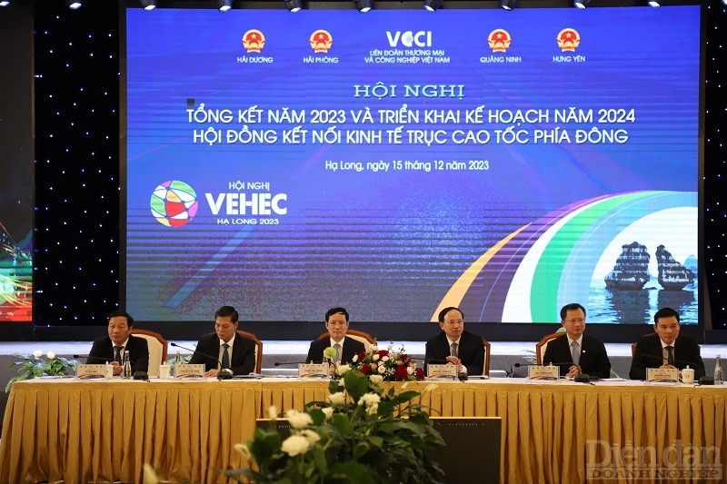 Hội nghị tổng kết năm 2023 và triển khai kế hoạch năm 2024 Hội đồng kết nối kinh tế trục cao tốc phía Đông