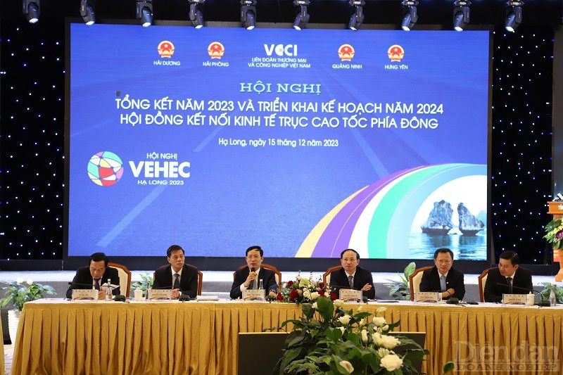 Hội nghị tổng kết năm 2023 và triển khai kế hoạch năm 2024 Hội đồng kết nối kinh tế trục cao tốc phía Đông