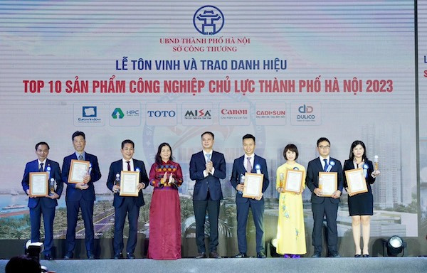 10 sản phẩm của 07 doanh nghiệp có số điểm cao nhất được UBND Thành phố công nhận TOP 10 sản phẩm công nghiệp chủ lực Thành phố Hà Nội năm 2023.