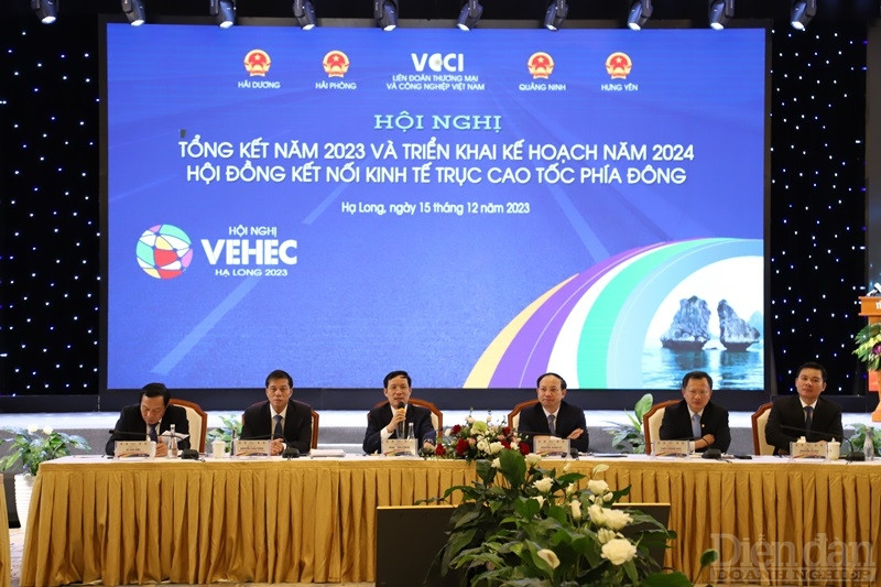 Hội nghị tổng kết năm 2023 và triển khai kế hoạch năm 2024 Hội đồng kết nối kinh tế trục cao tốc phía Đông