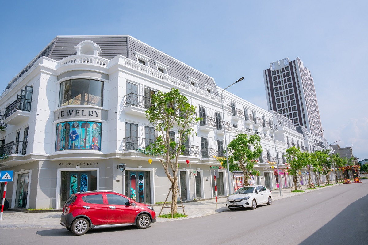 Quần thể Vincom Shophouse Diamond Legacy mang đến không gian Giáng sinh “tựa trời Âu” ngay trung tâm TP Vinh