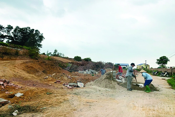 à nhà nước chưa công nhận đối với quyền sử dụng đất của người dân tại thời điểm khai hoang.