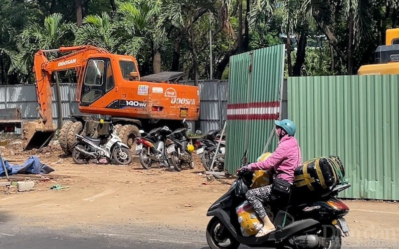 “TP.HCM cần tập trung giải ngân đầu tư công, bơm vốn vào thị trường ngay từ đầu năm, tập trung tháo gỡ các dự án bất động sản đang tắc nghẽn, gỡ vướng các dự án đầu tư công đang vướng pháp lý”.