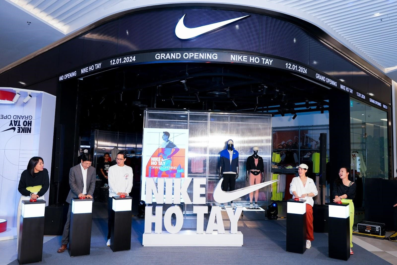 Ngày 12/1 vừa qua đã đánh dấu màn ra mắt hoành tráng của Nike Hồ Tây tại Lotte Mall West Lake.