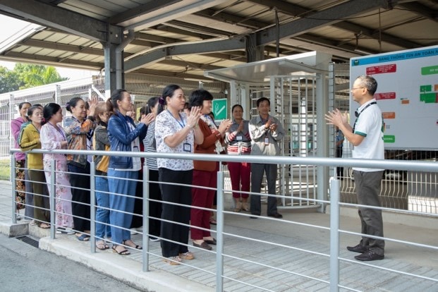 Không chỉ có thêm kiến thức về quá trình vận hành tại nhà máy, buổi tham quan còn giúp người bán hàng nắm bắt đầy đủ thông tin về sản phẩm, quy trình sản xuất đạt chuẩn Pháp, đáp ứng đầy đủ các tiêu chuẩn vệ sinh an toàn thực phẩm của cả Việt Nam và thị trường quốc tế. 