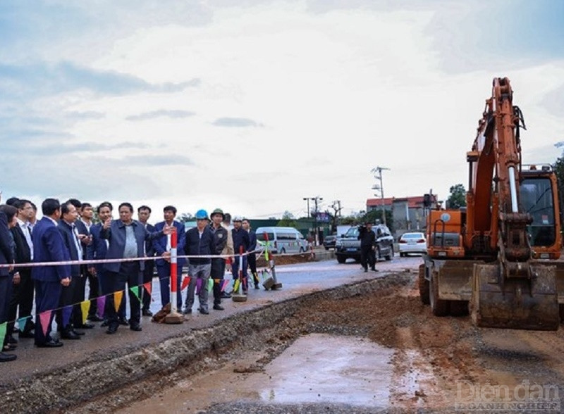 Thủ tướng Phạm Minh Chính đã thăm, kiểm tra, nghe báo cáo về một số công trình, dự án trên địa bàn tỉnh Hải Dương