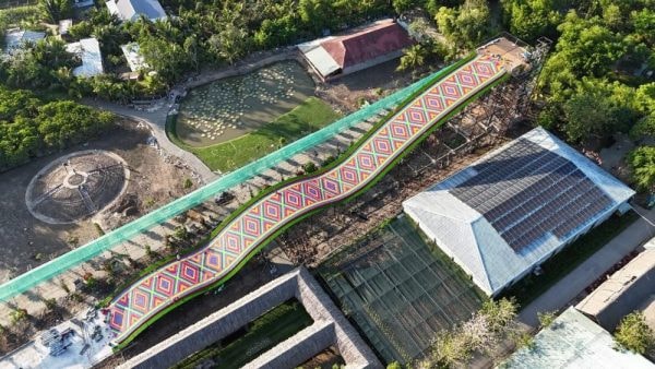 VỀ CẦN THƠ CHƠI TRÒ CHƠI TRƯỢT PHAO KHÔ – THẢM TRƯỢT CẦU VỒNG TRONG DỊP XUÂN GIÁP THÌN 2024  