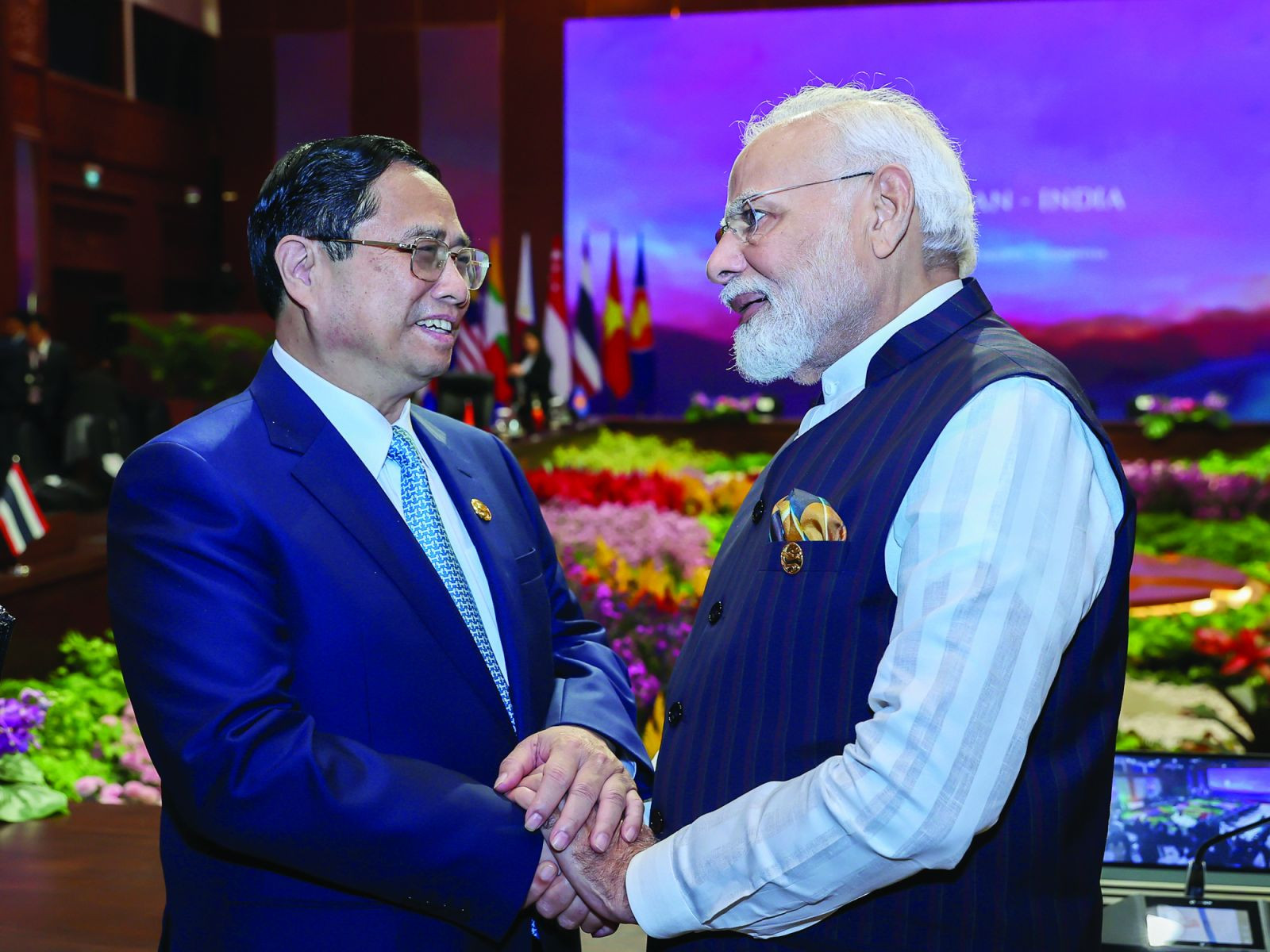 Thủ tướng Phạm Minh Chính và Thủ tướng Ấn Độ Narendra Modi tái khẳng định mối quan hệ đối tác truyền thống, bạn bè gần gũi và thân thiết giữa hai nước và cùng chia sẻ lợi ích chiến lược tương đồng - Ảnh: VGP/Nhật Bắc