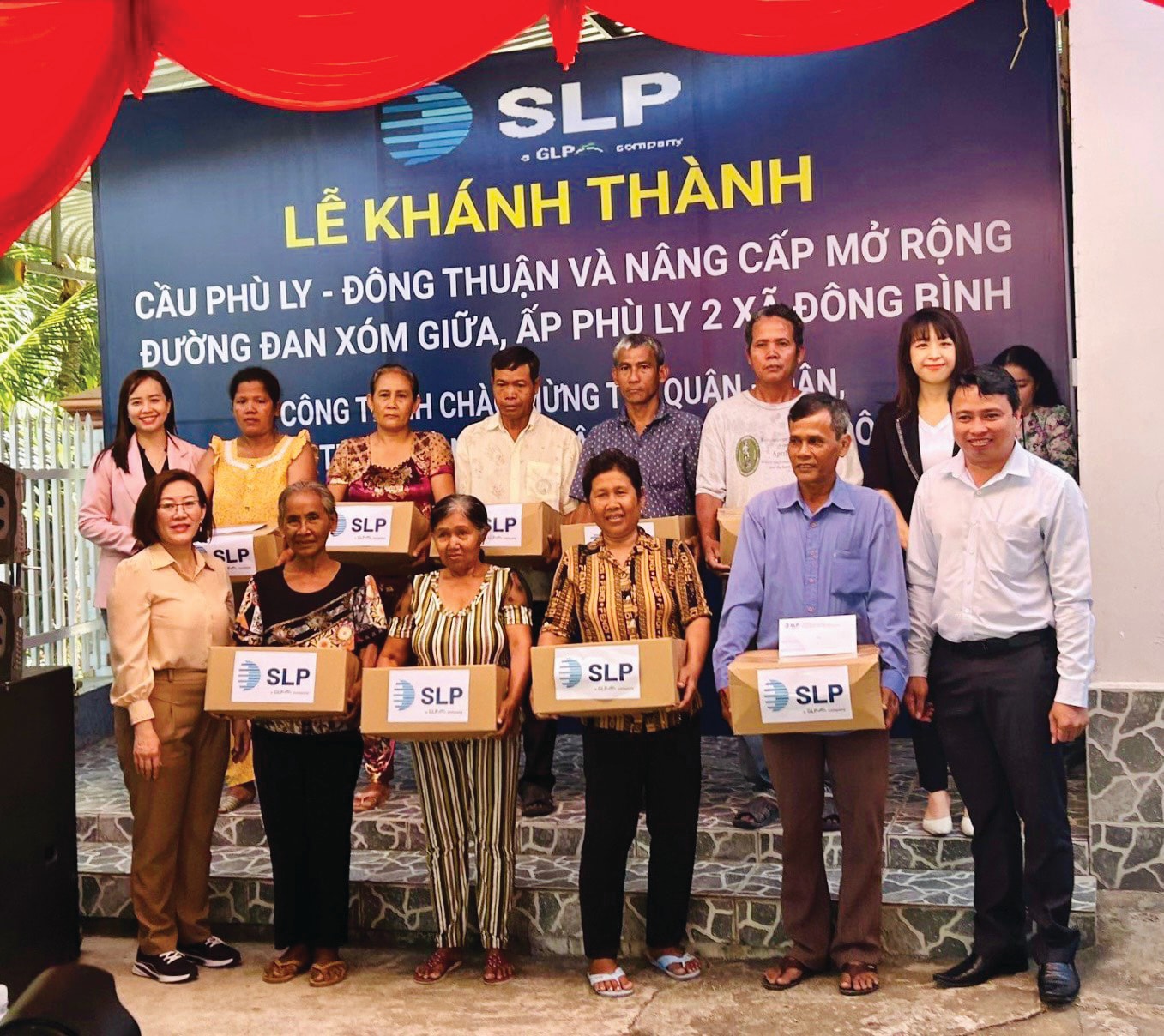  SLP xây tặng cầu Phù Ly cho người dân thị xã Bình Minh, tỉnh Vĩnh Long.