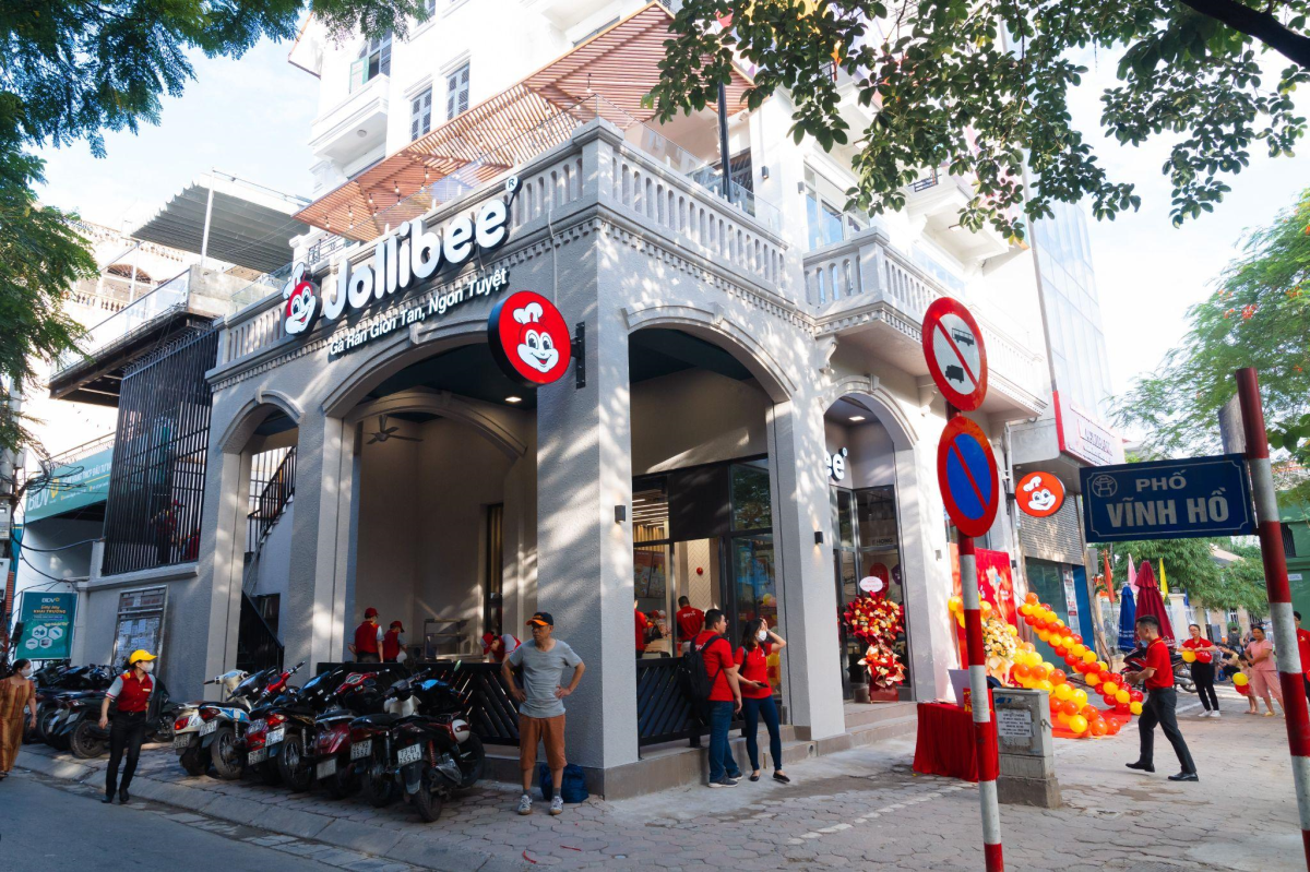 Jollibee cũng là một trong những thương hiệu đồ ăn nhanh thành công tại Việt Nam.