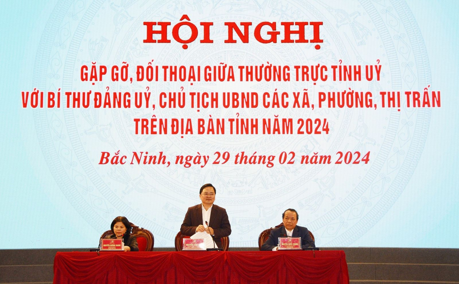 Thường trực Tỉnh ủy Bắc Ninh chức đối thoại với xã, phường, thị trấn