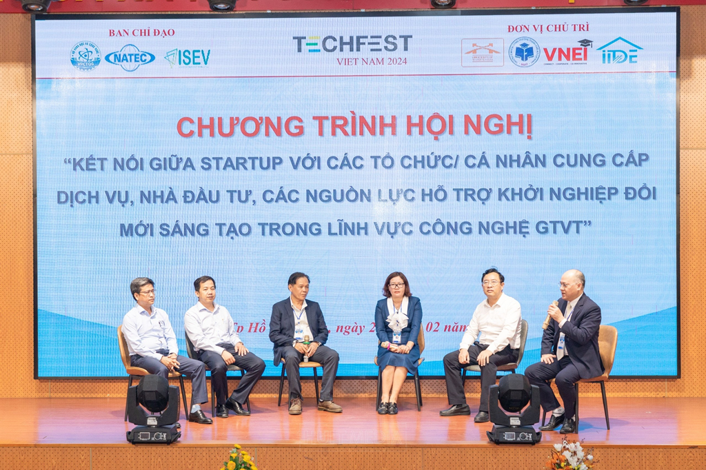 TS. Đinh Quang Toàn - Viện trưởng Viện ĐMST&KTS, Trưởng Ban tổ chức điều phối chương trình Tọa đàm tại Hội nghị khu vực phía Nam