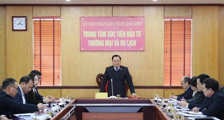 Chủ tịch UBND tỉnh làm việc với Trung tâm Xúc tiến Đầu tư, Thương mại và Du lịch tỉnh liên quan đến các nhiệm vụ quy hoạch lãnh đạo quản lý để làm căn cứ đào tạo, bổ nhiệm; khẩn trương triển khai thực hiện các nhiệm vụ của Trung tâm, xây dựng kế hoạch hoạt động cụ thể trong năm 2024; phối hợp với các sở, ngành chuẩn bị tốt các điều kiện công bố quy hoạch tỉnh gắn với hoạt động xúc tiến đầu tư;