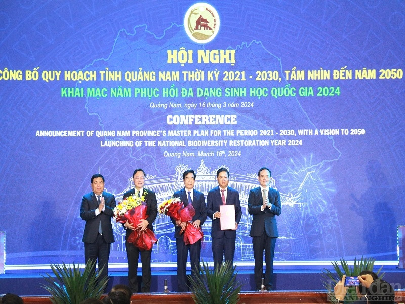 Phó Thủ tướng Chính Phủ Trần Lưu Quang