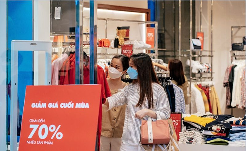 Vingroup thoái 41,5% vốn tại VRE, thị trường nói gì?