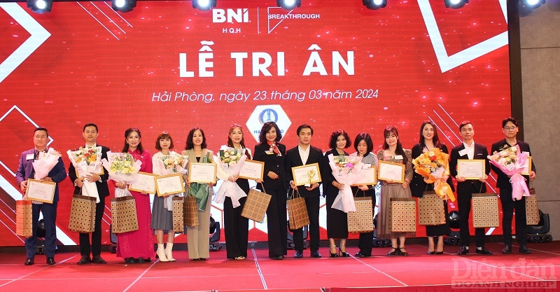 Lễ tri ân các Chapter trong BNI vùng HQH