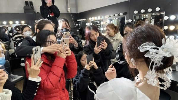 Học viện Make up Hair LyLy Yến Vy: Nơi đào tạo chuyên nghiệp trong làng Make up