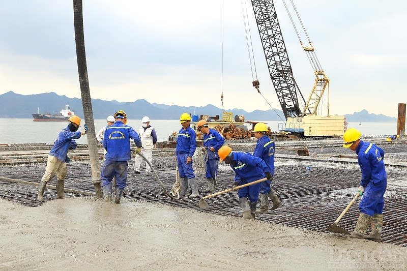 Hoàn thành thi công hai bến số 3, 4 Cảng cửa ngõ quốc tế Hải Phòng tại Lạch Huyện